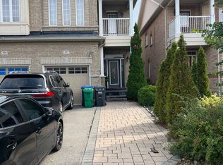 527 Coach Dr, Mississauga, ON L5R 0C4