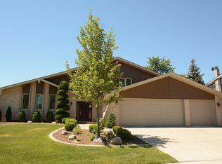 11535 Brookwood Dr, Orland Park, IL 60467