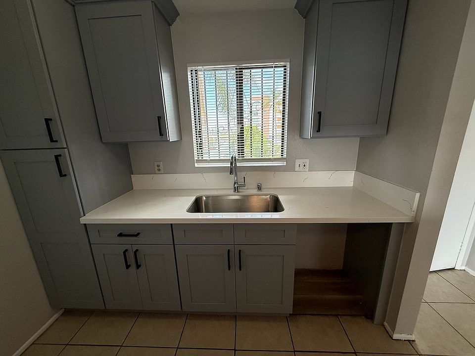 Completely new kitchen with dishwasher (not pictured)
