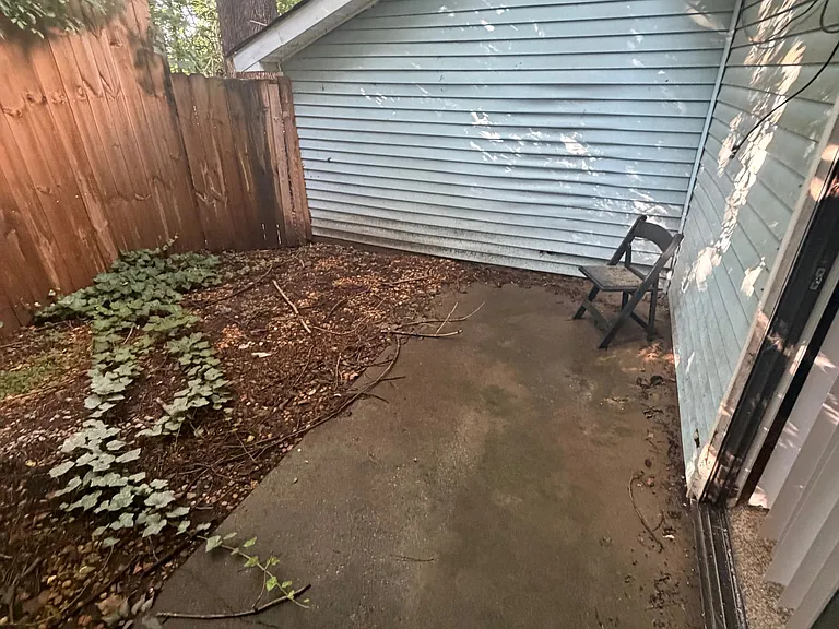 1215 Oakplace Dr SW #C — Photo 8