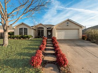 1130 Fawn Meadow Trl, Kennedale, TX 76060
