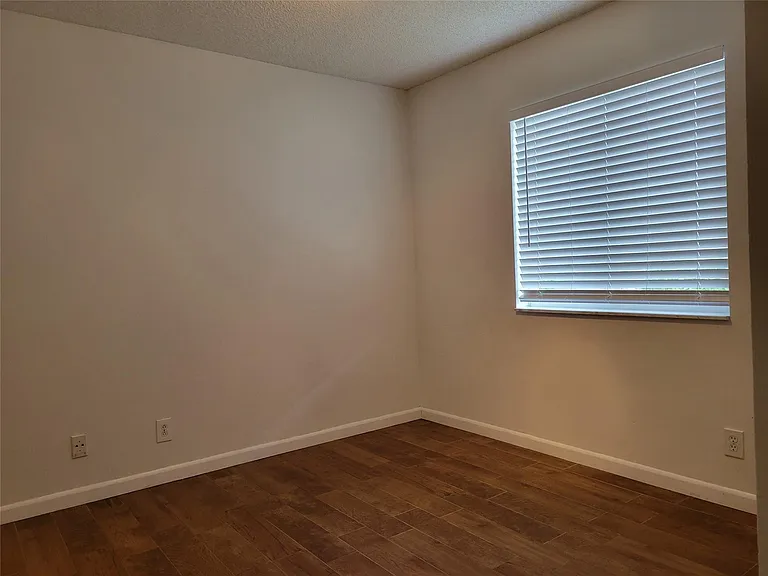 1409 Sabal Trl — Photo 14