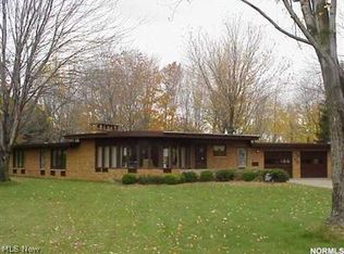 23524 Westwood Rd, Westlake, OH