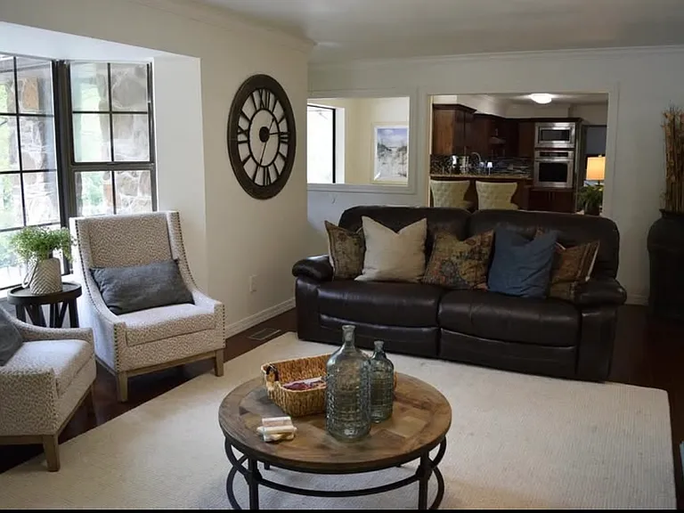 240 Pine Knot Rd — Photo 1
