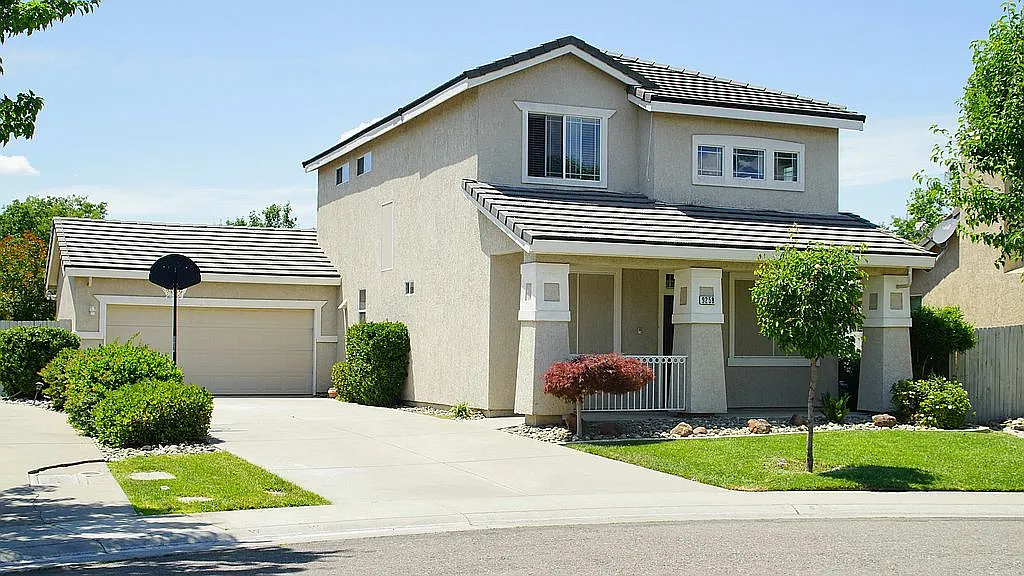 9258 Marlemont Cir photo 1