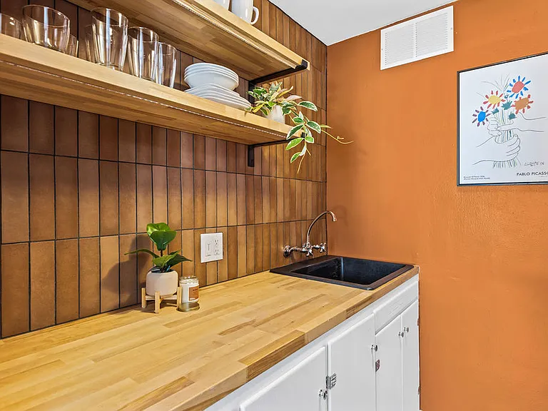 1105 W Williams St #1 — Photo 10