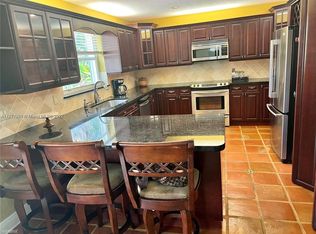 15469 SW 151st Ter, Miami, FL 33196