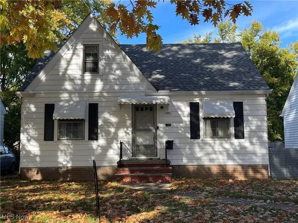 12404 Kensington Ave, Cleveland, OH 44111