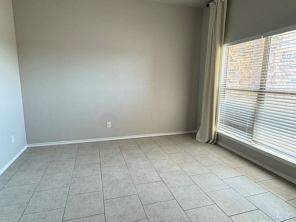 3rd image of 1909 Rattler Ln