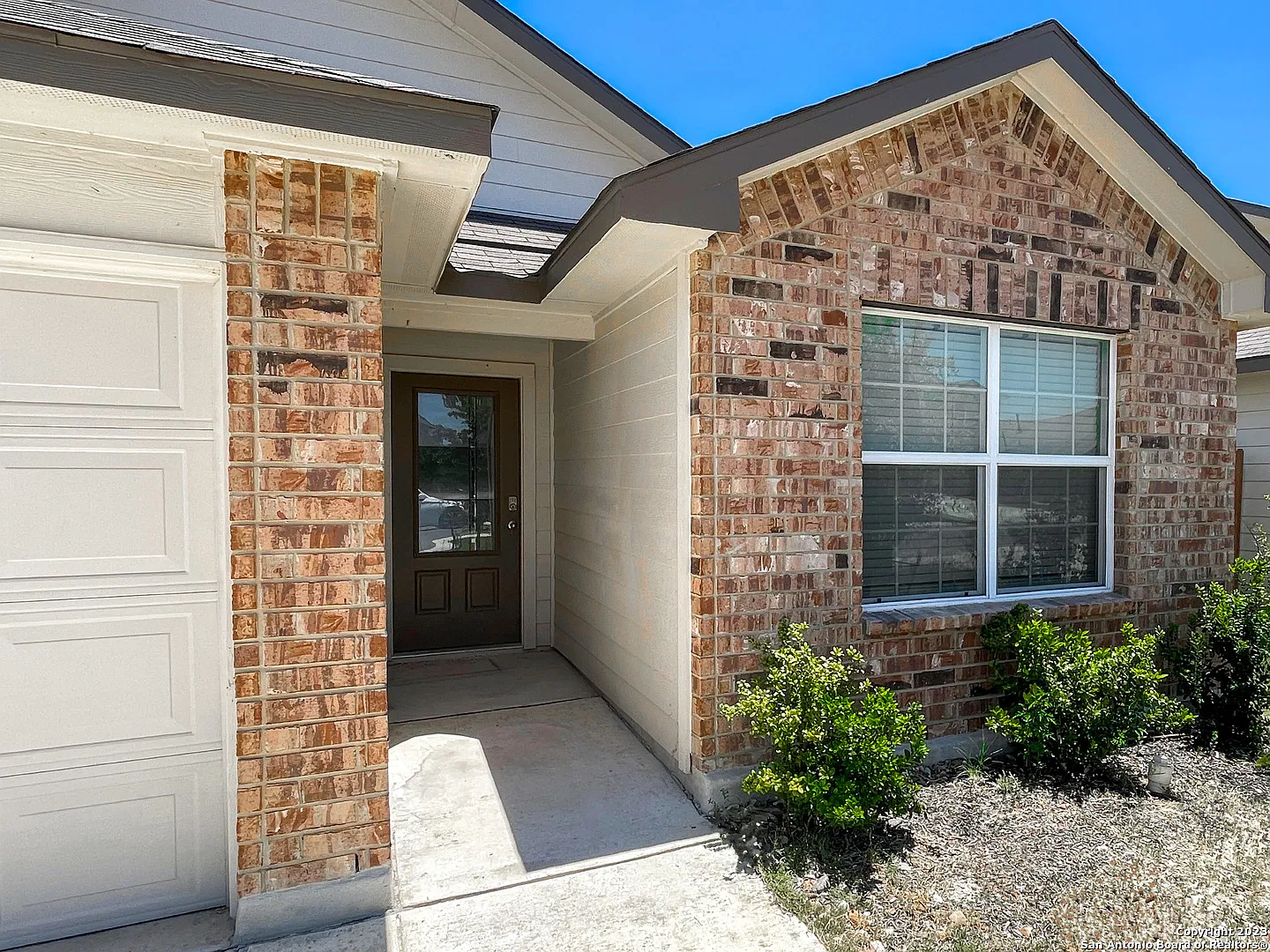 3 bed, 1440 sqft, $1,700 — Photo 2