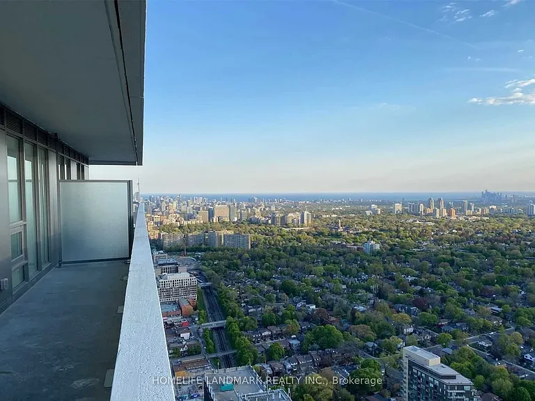 2221 Yonge St #5009 — Photo 3