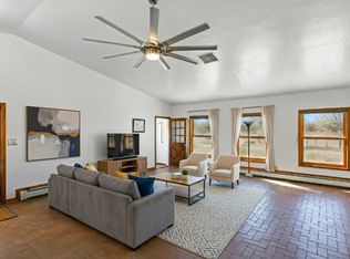 66 Manzano Dr, Los Lunas, NM 87031