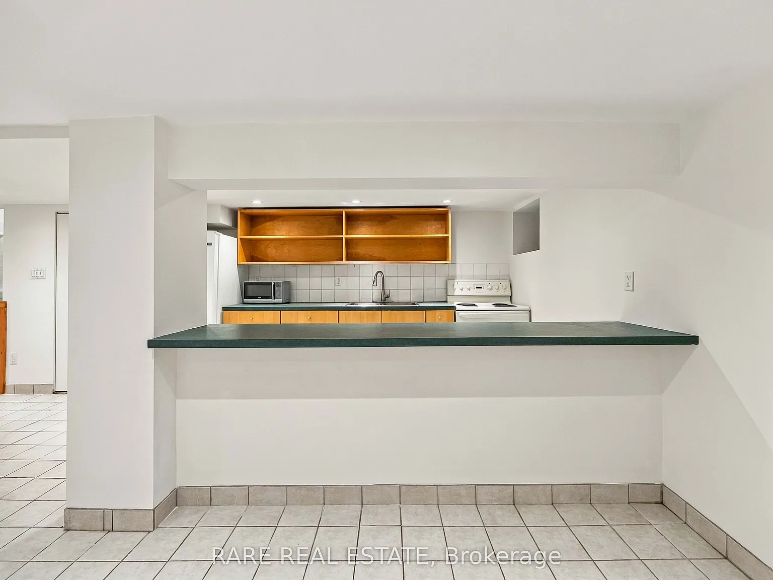 2 bed, $1,400 — Photo 4