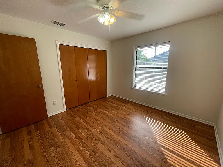113 W Harbor Dr — Photo 19