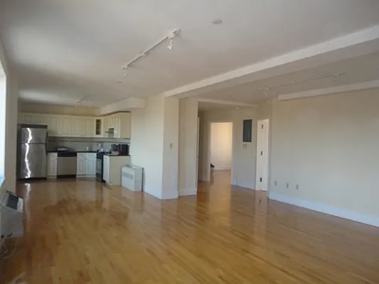 Rented by Urban Realty NYC | media 1