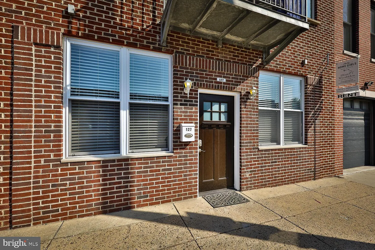 2 bed, 1.0 bath, 950 sqft, $1,800 — Photo 1