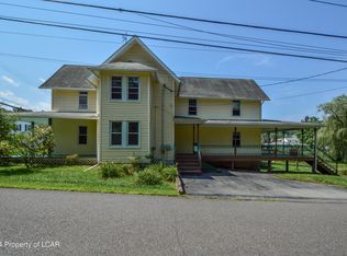 60 Mill St, Dallas, PA 18612