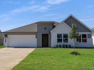 15812 E 75th Pl, Owasso, OK 74055