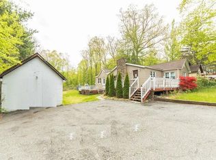 3 Lawrence Trl, Port Murray, NJ 07865