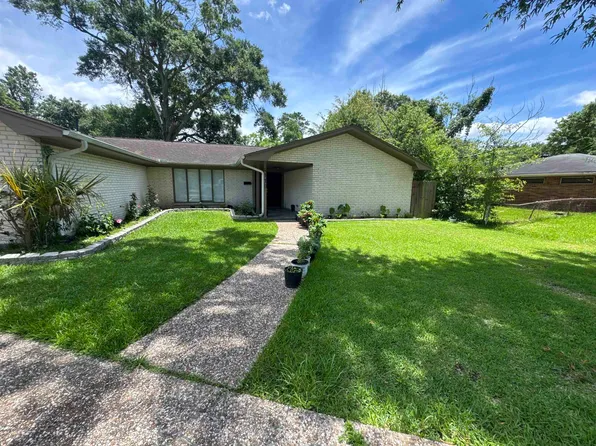 4110 Griffing Dr, Port Arthur, TX 77642