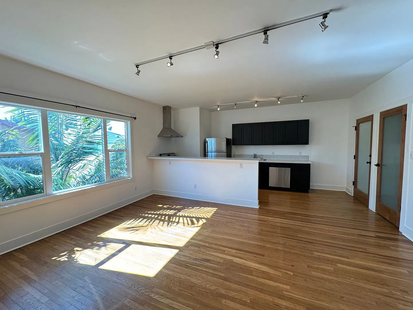 Kenmore — Photo 4