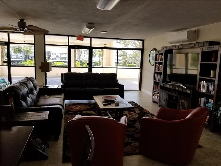 1270 Gulf Blvd #302 — Photo 8