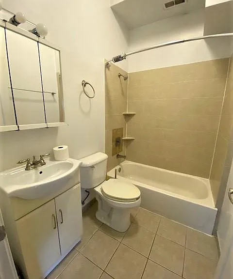 2305 W Grand Ave #2-F — Photo 12