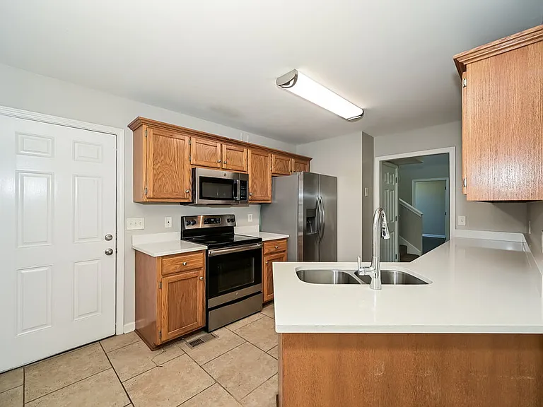 1594 Laurel Ledge Dr — Photo 7