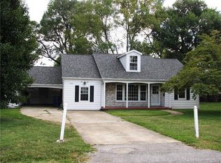 1918 E D St, Belleville, IL 62221