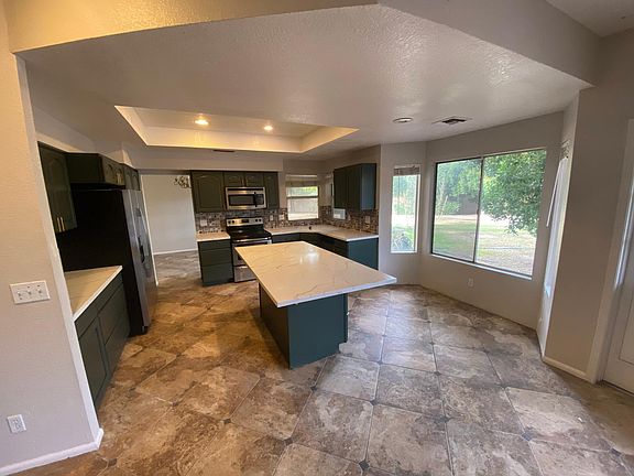 4th image of 9002 E Paradise Dr
