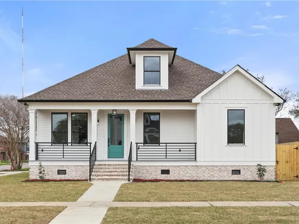 905 E Genie St, Chalmette, LA 70043