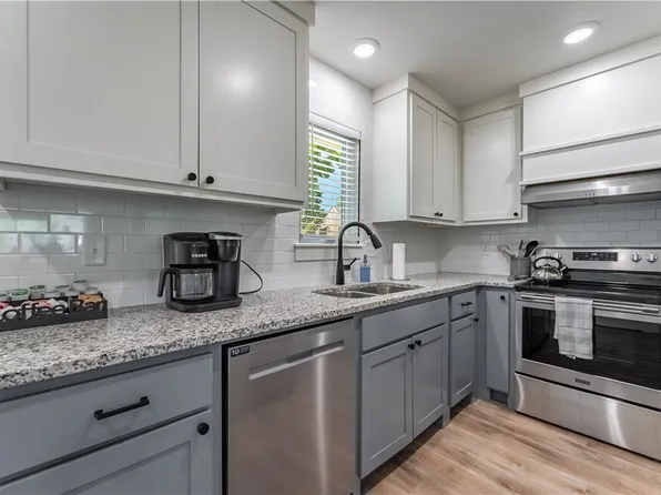 804 SW 2nd St, Bentonville, AR 72712