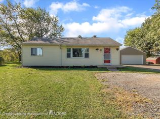 2082 E Alward Rd, Dewitt, MI 48820