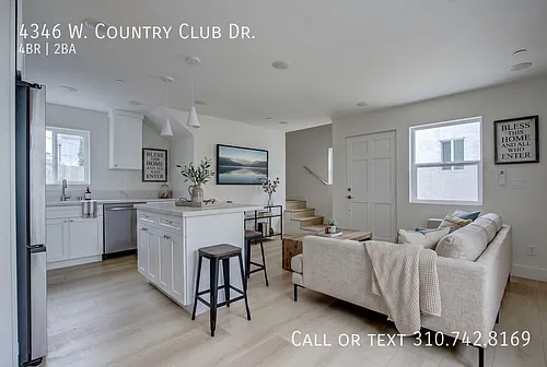 4346 W Country Club Dr Photo 1
