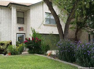 9659 Hillside Trl, San Antonio, TX 78250
