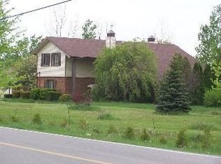 8945 Arquette Rd, Oregon, OH 43616