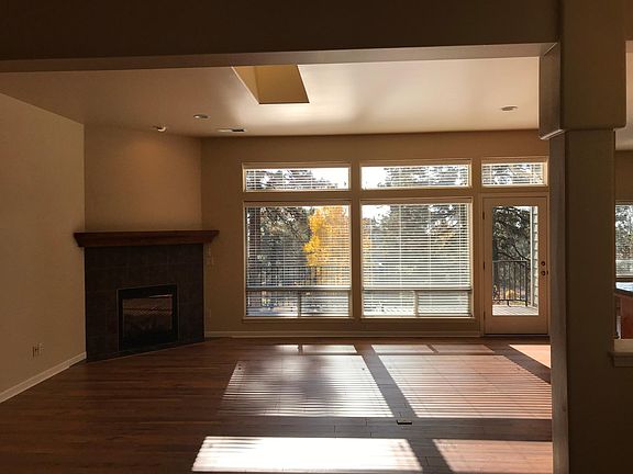 GREAT ROOM WITH FIREPLACE