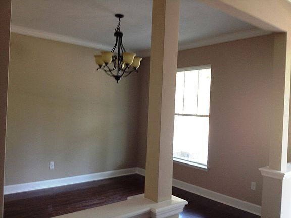 4th image of 237 Parkside Cir