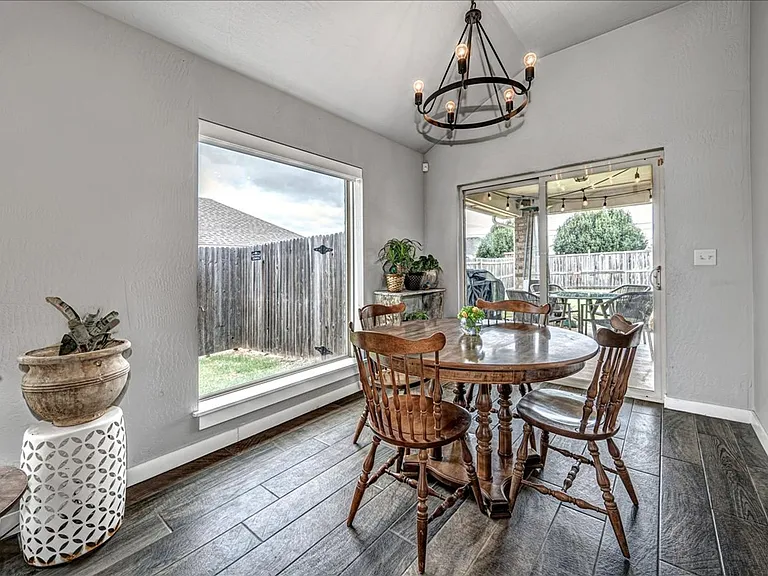 10300 Glover River Dr — Photo 7
