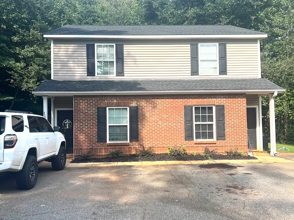 312 Brad St
