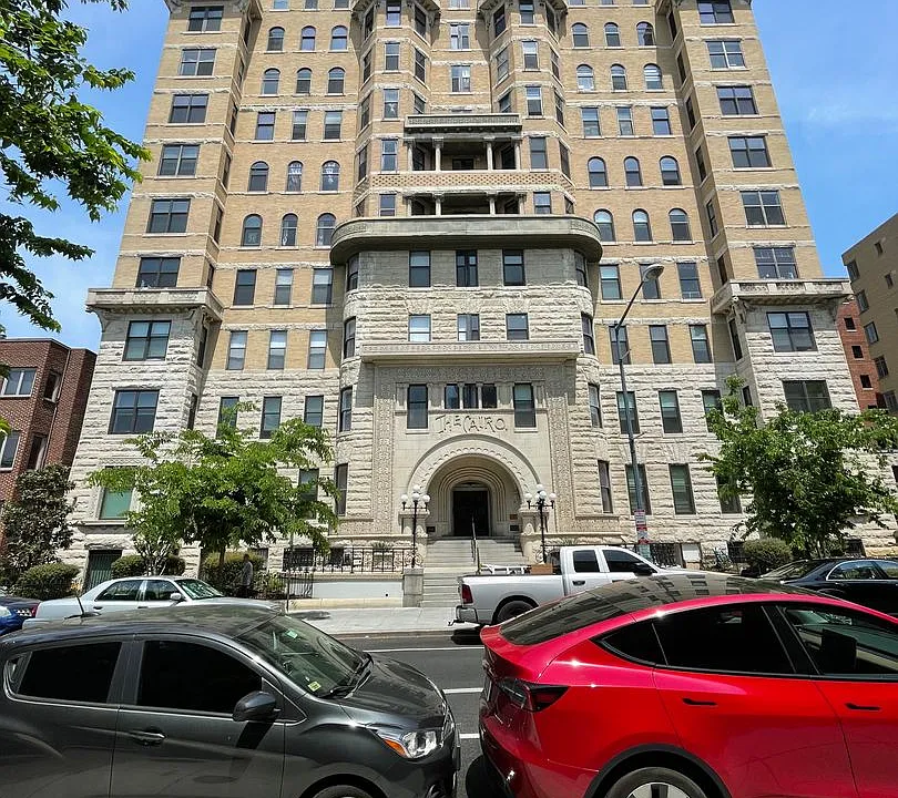 1615 Q St NW #705