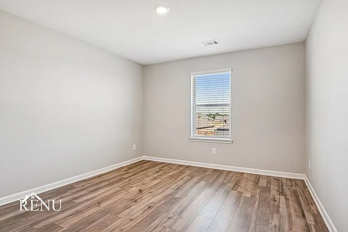 1040 Wheatfield Ln — Photo 22