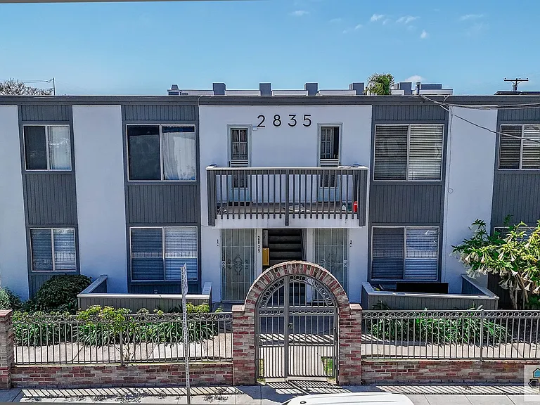 2835 Polk Ave — Photo 1