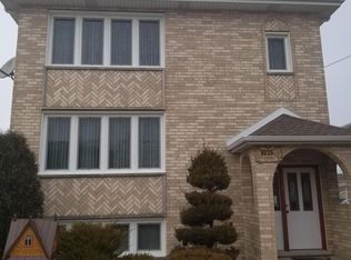 8026 W 83rd St FLOOR 3, Bridgeview, IL 60455