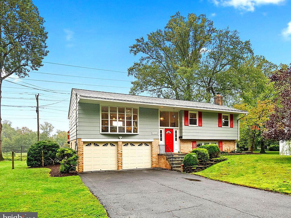 1st image of 7805 Marthas Ln