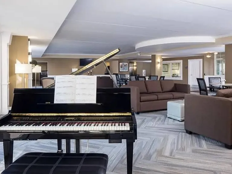 Hanover Place, 55+ — Photo 3