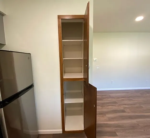 1116 E Mifflin St #7 — Photo 6