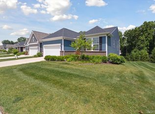 1065 Spring Trail Ct, Brighton, MI 48116