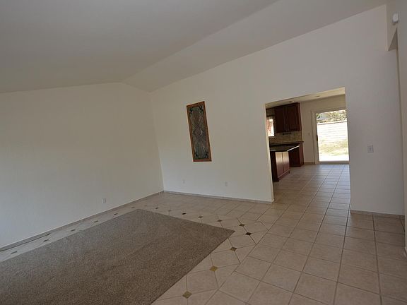 5th image of 1810 Hillridge Dr
