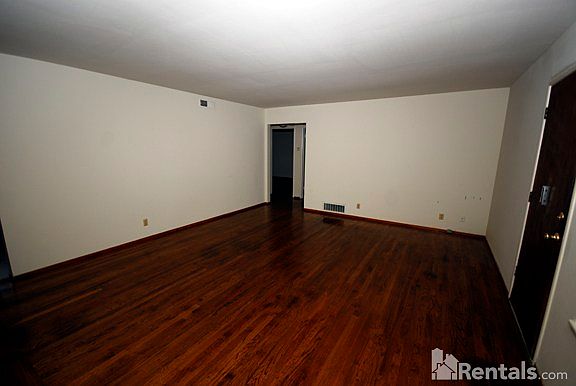 3rd image of 3718 El Camino Ave